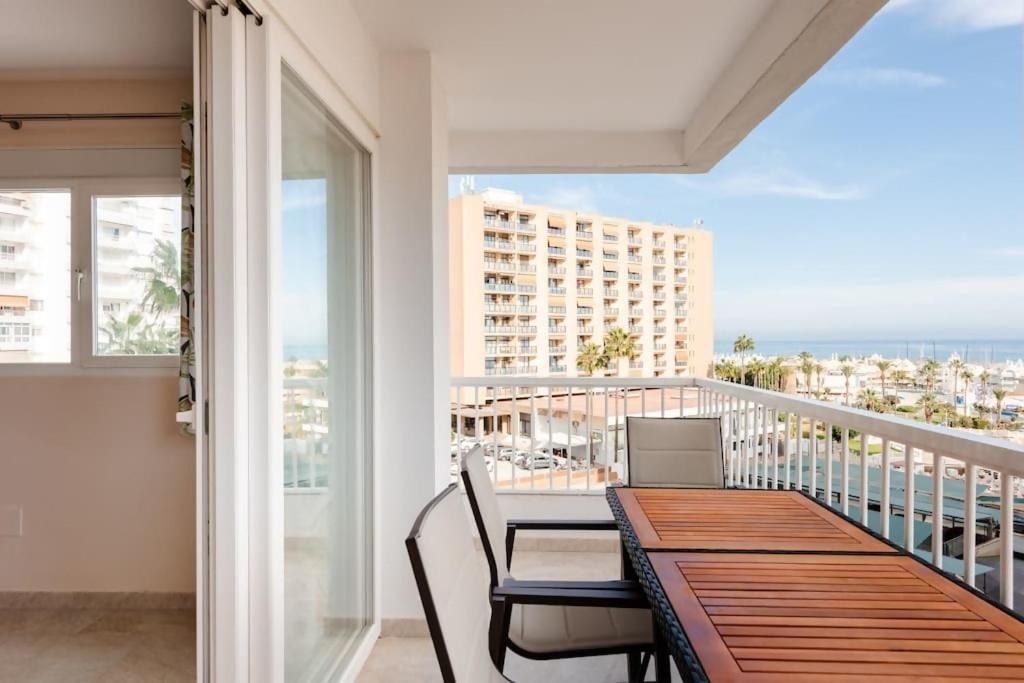 Amplio Con Vistas Al Mar Y Piscina En Benalmadena Benalmádena Exterior foto